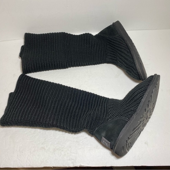 UGG Classic Cardigan Black Tall Knit Boots Sheepskin Women's Size 6 - Picture 5 of 14